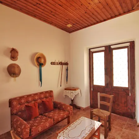 Nik's Nest House Dom wakacyjny Geroskipou
